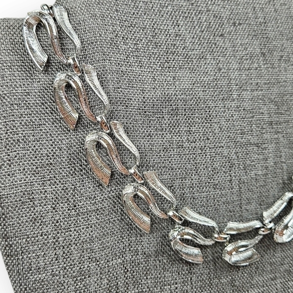 Vintage 50s Choker Necklace Silver Tone Wide Link Chain Adjustable 13" - 16.5" - Picture 3 of 7